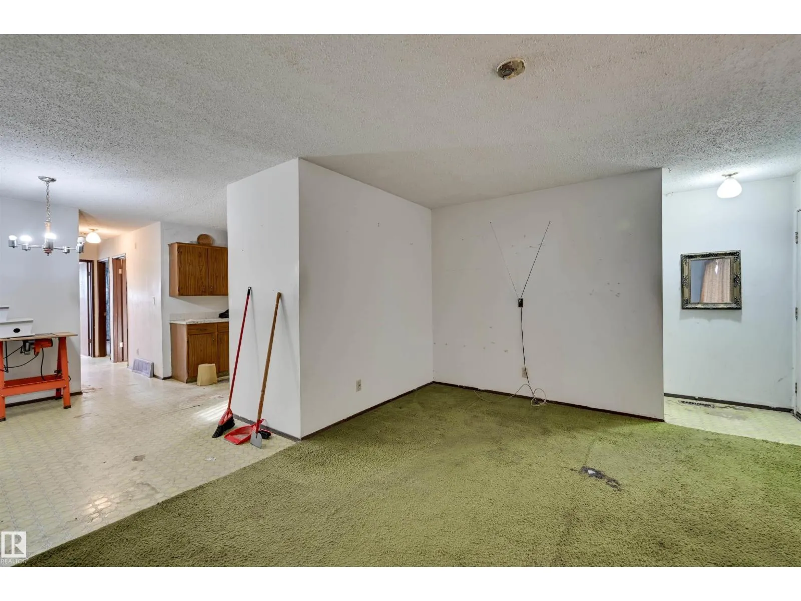 3813 134 AV NW