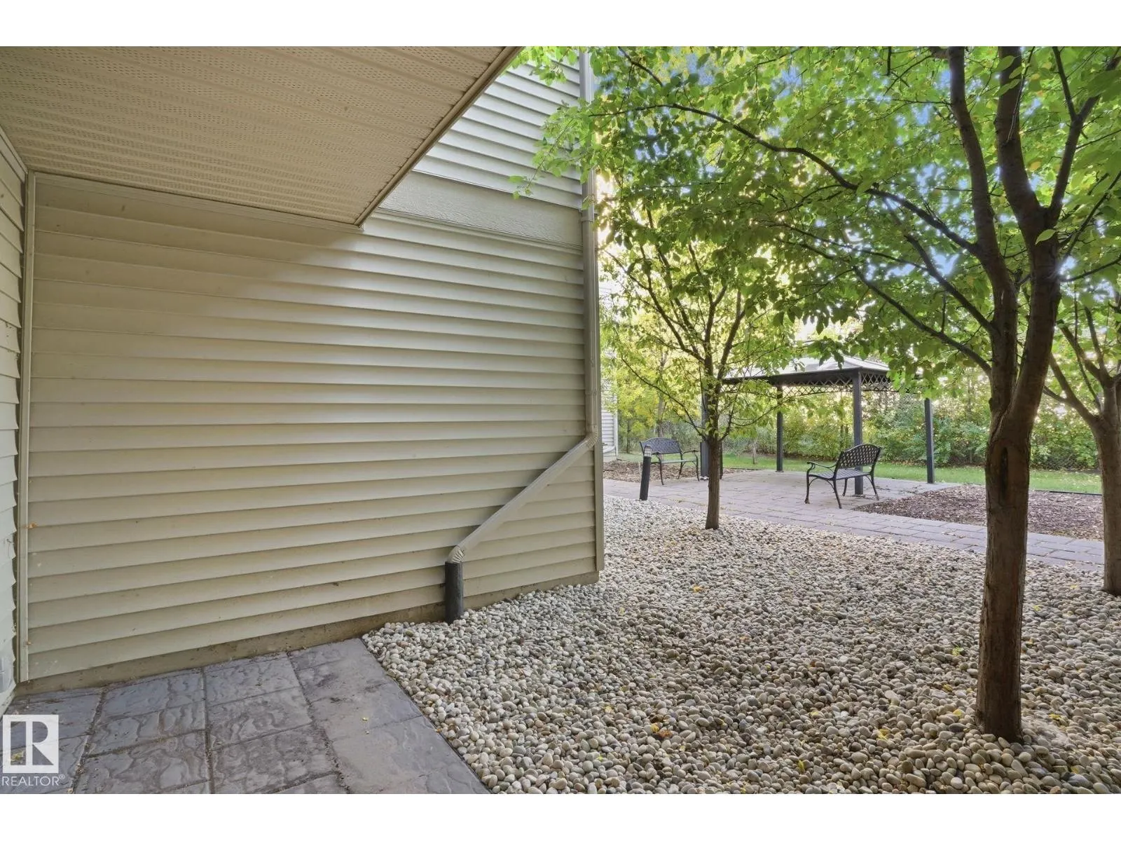 #111 610 CALAHOO RD