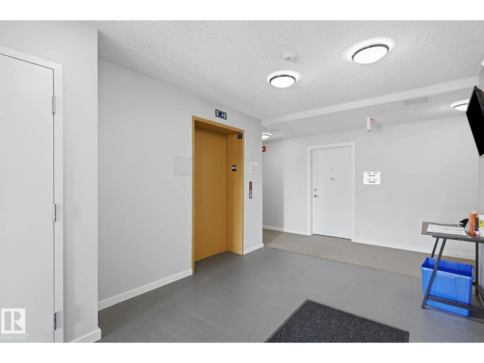 #111 610 CALAHOO RD