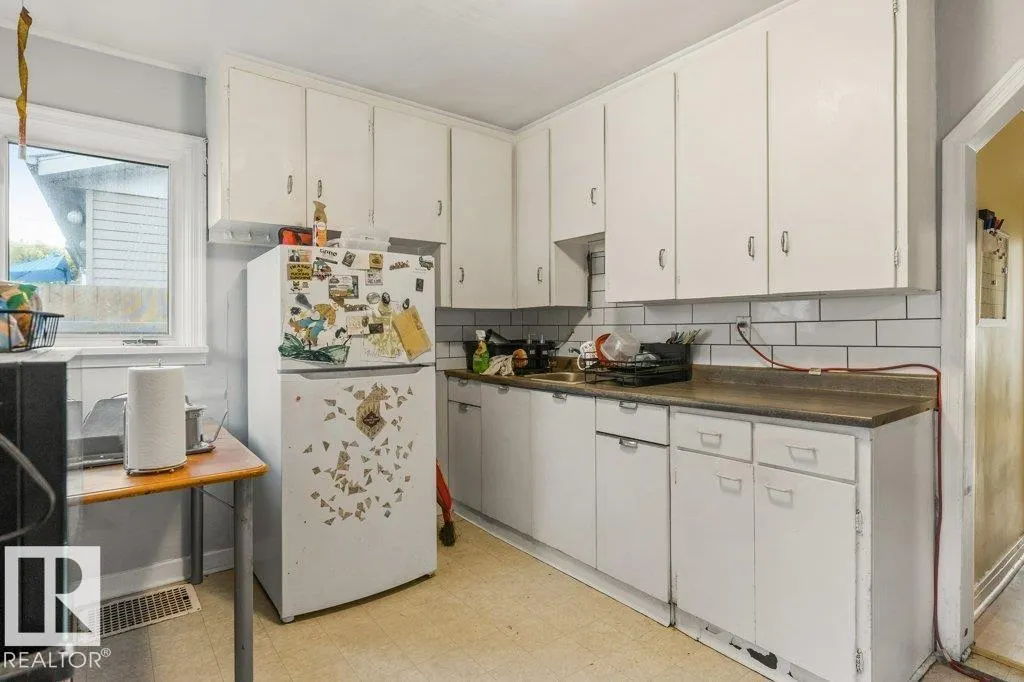 12029 62 ST NW