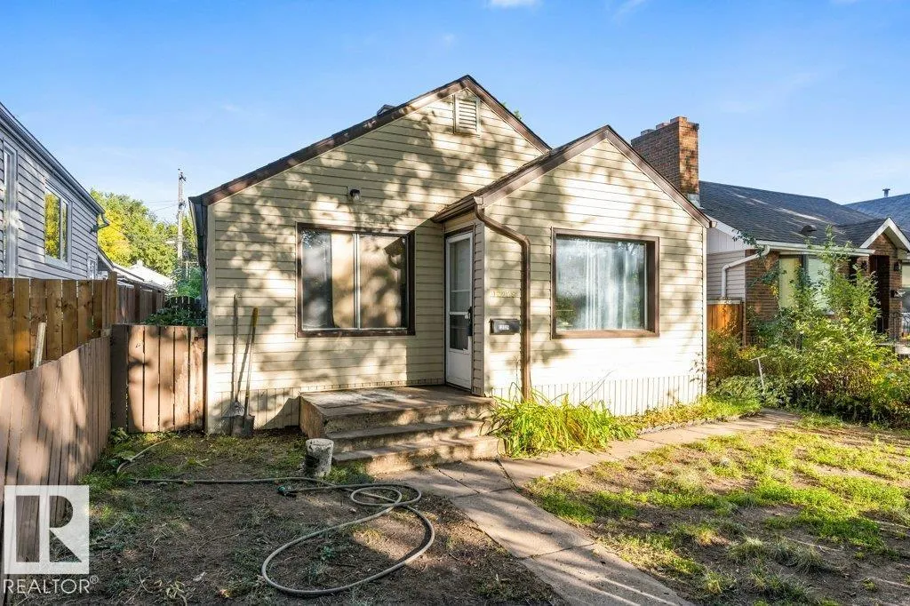 12029 62 ST NW