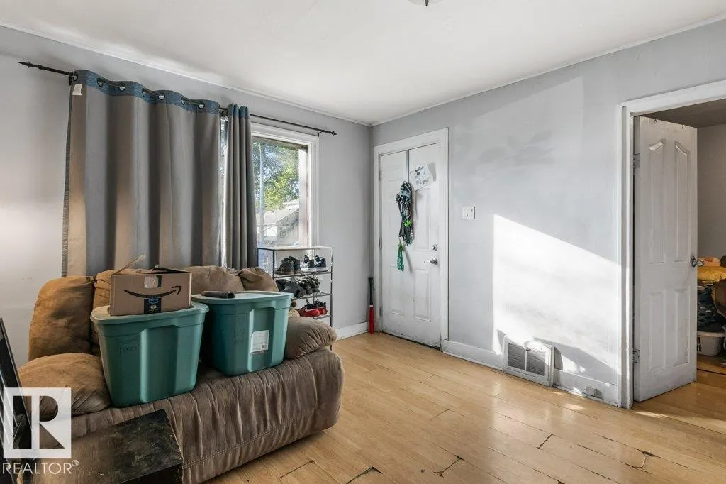 12029 62 ST NW