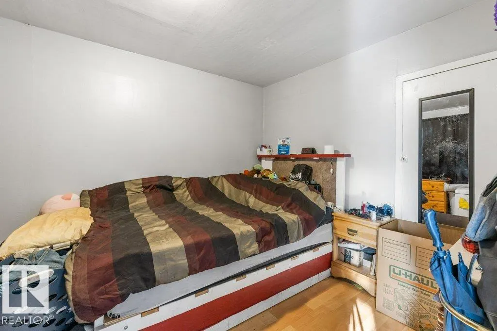 12029 62 ST NW
