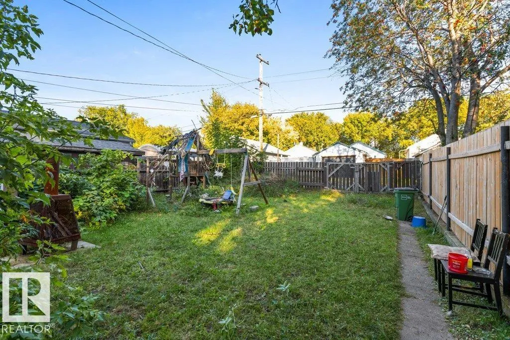 12029 62 ST NW
