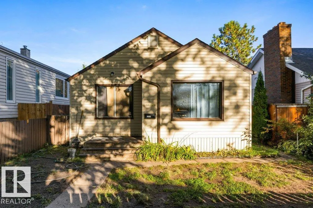 12029 62 ST NW