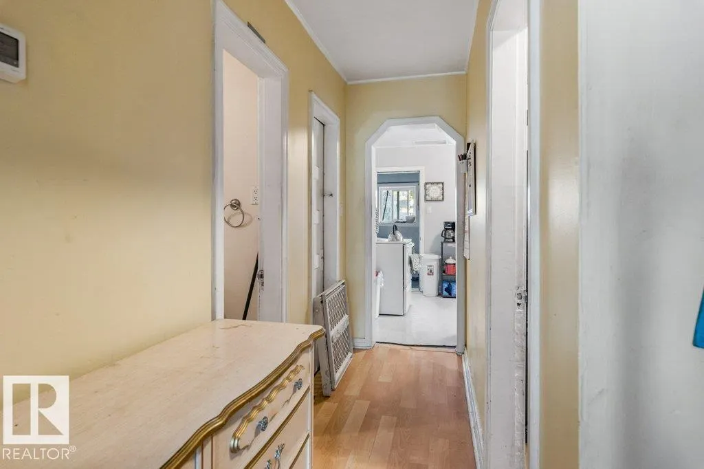 12029 62 ST NW