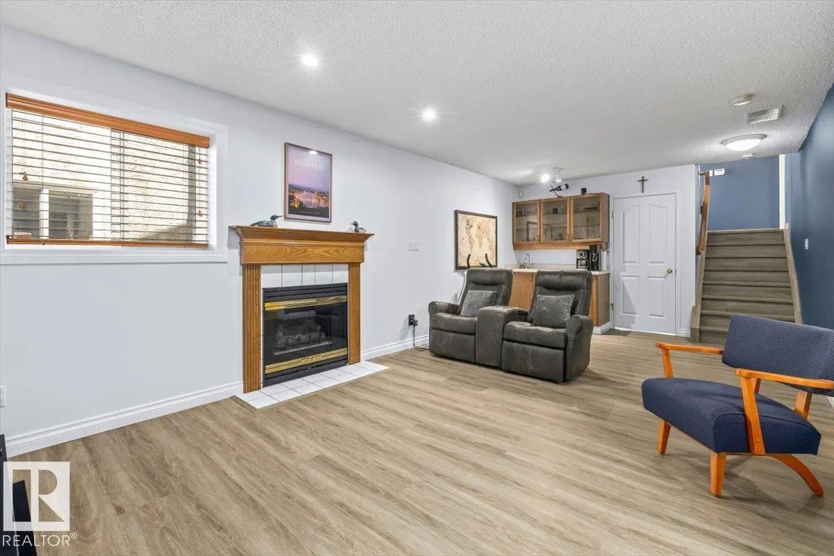 #10 85 GERVAIS RD