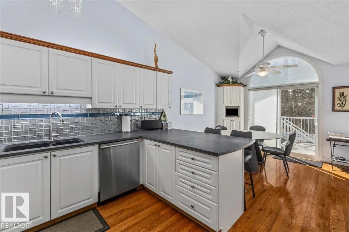#10 85 GERVAIS RD
