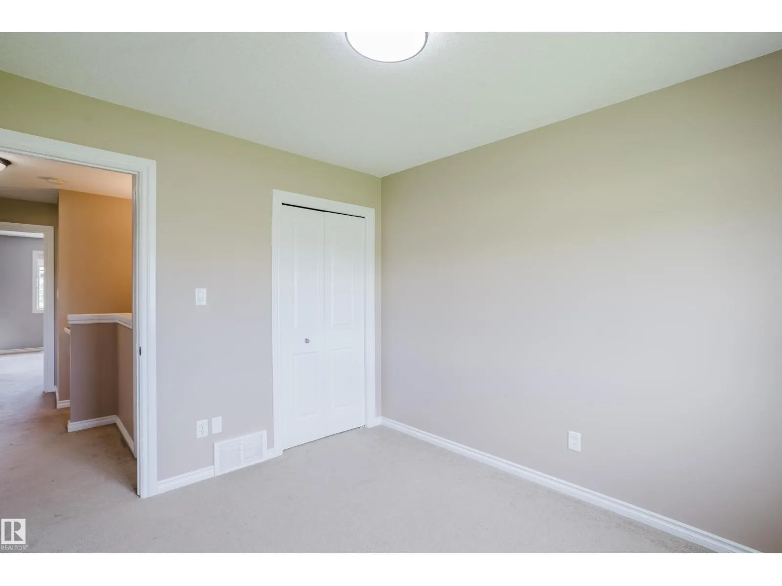 #106 5420 GRANT MACEWAN BV