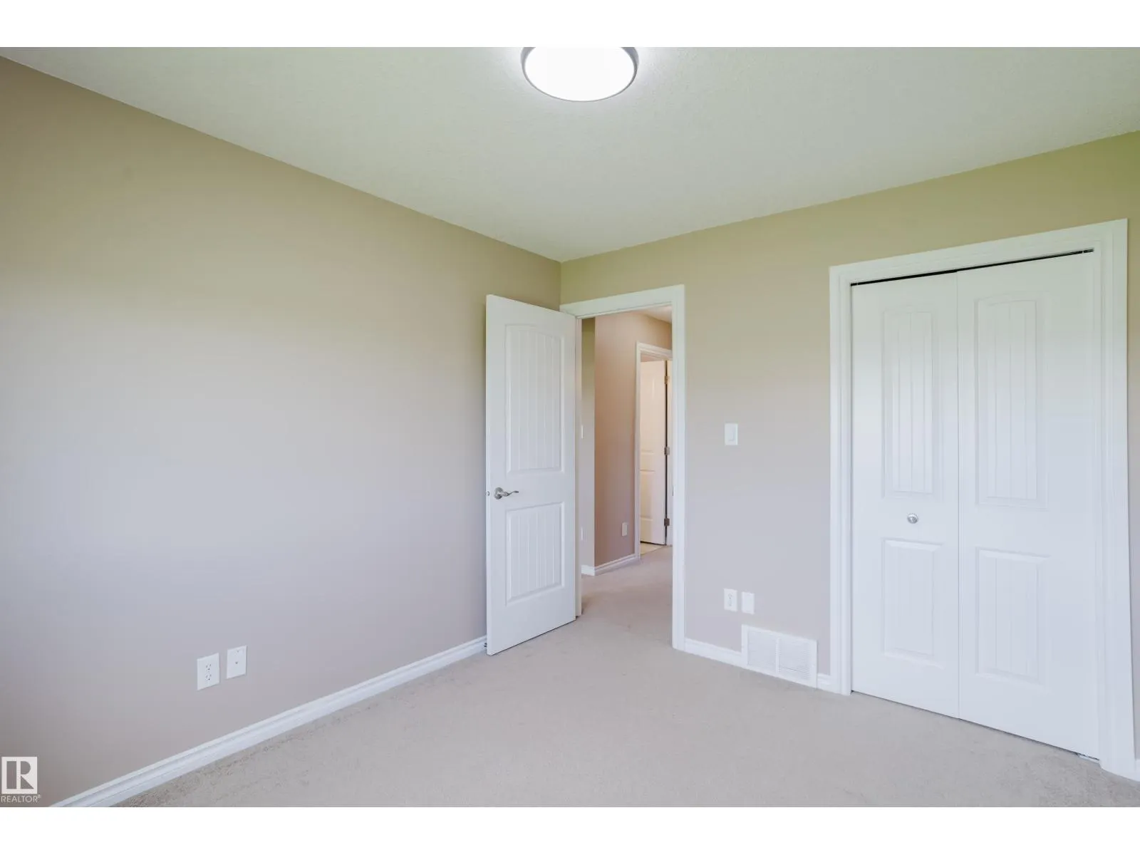 #106 5420 GRANT MACEWAN BV