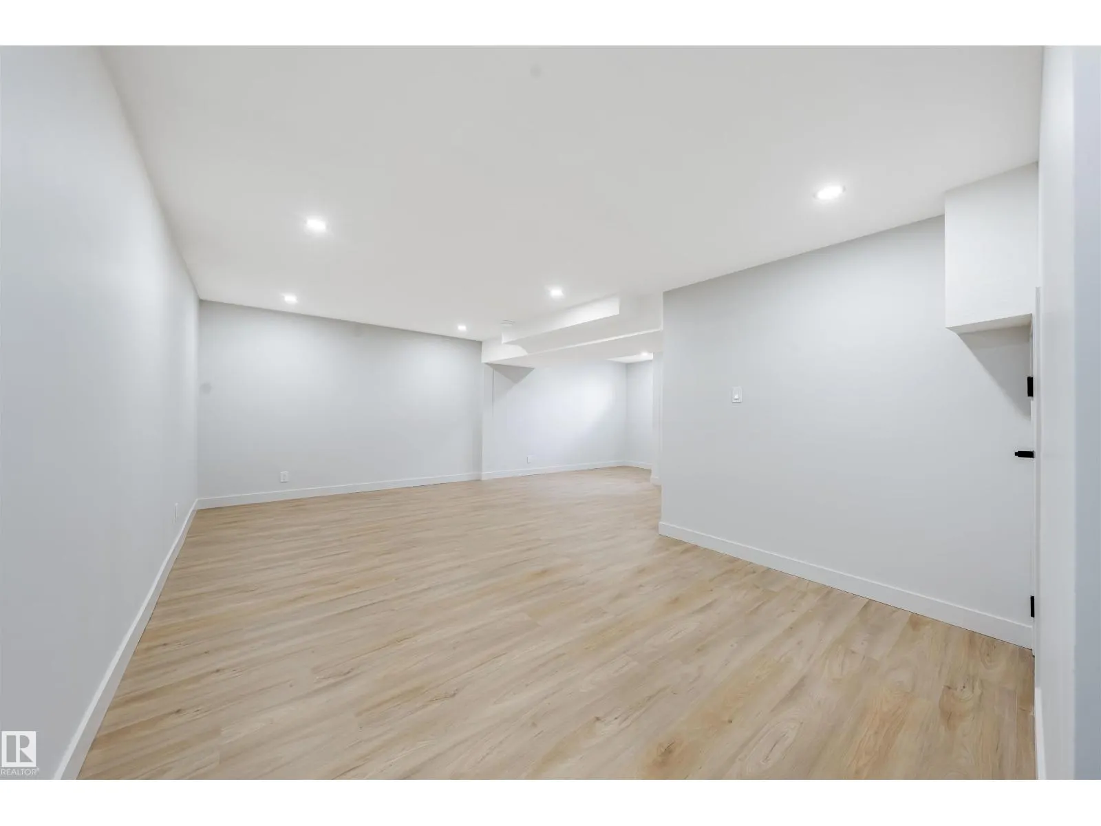 13309 89A ST NW