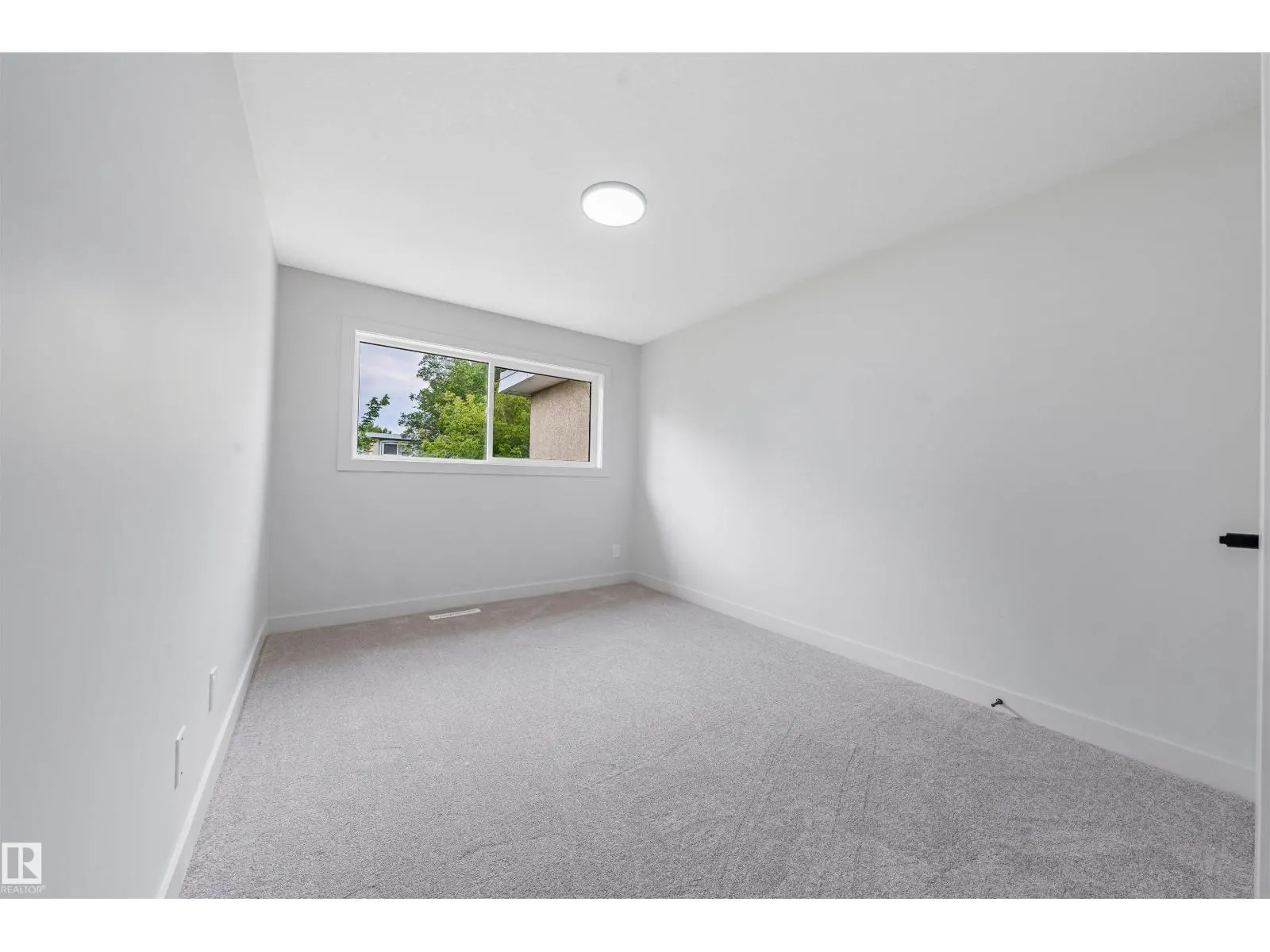 13309 89A ST NW