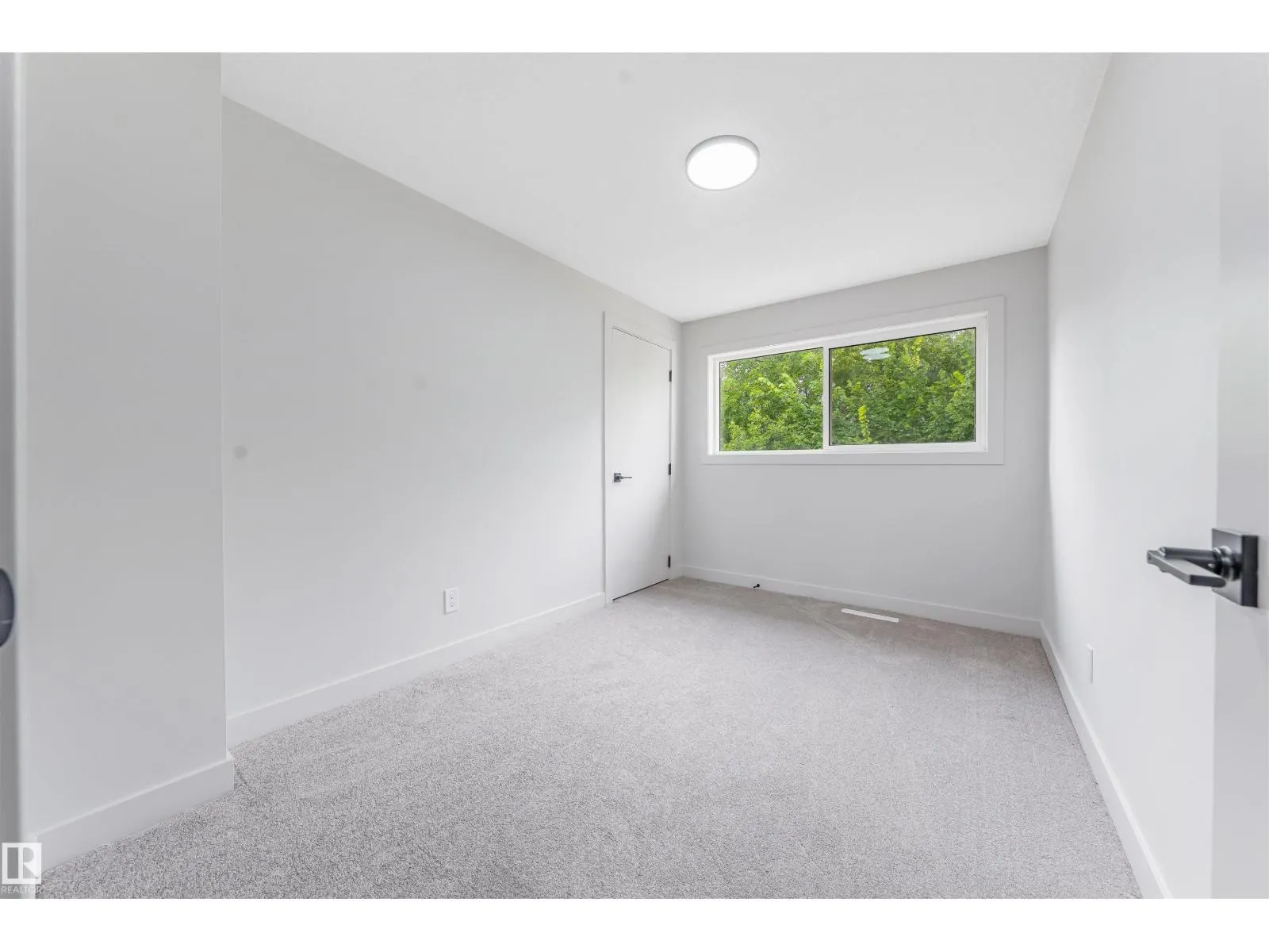 13309 89A ST NW