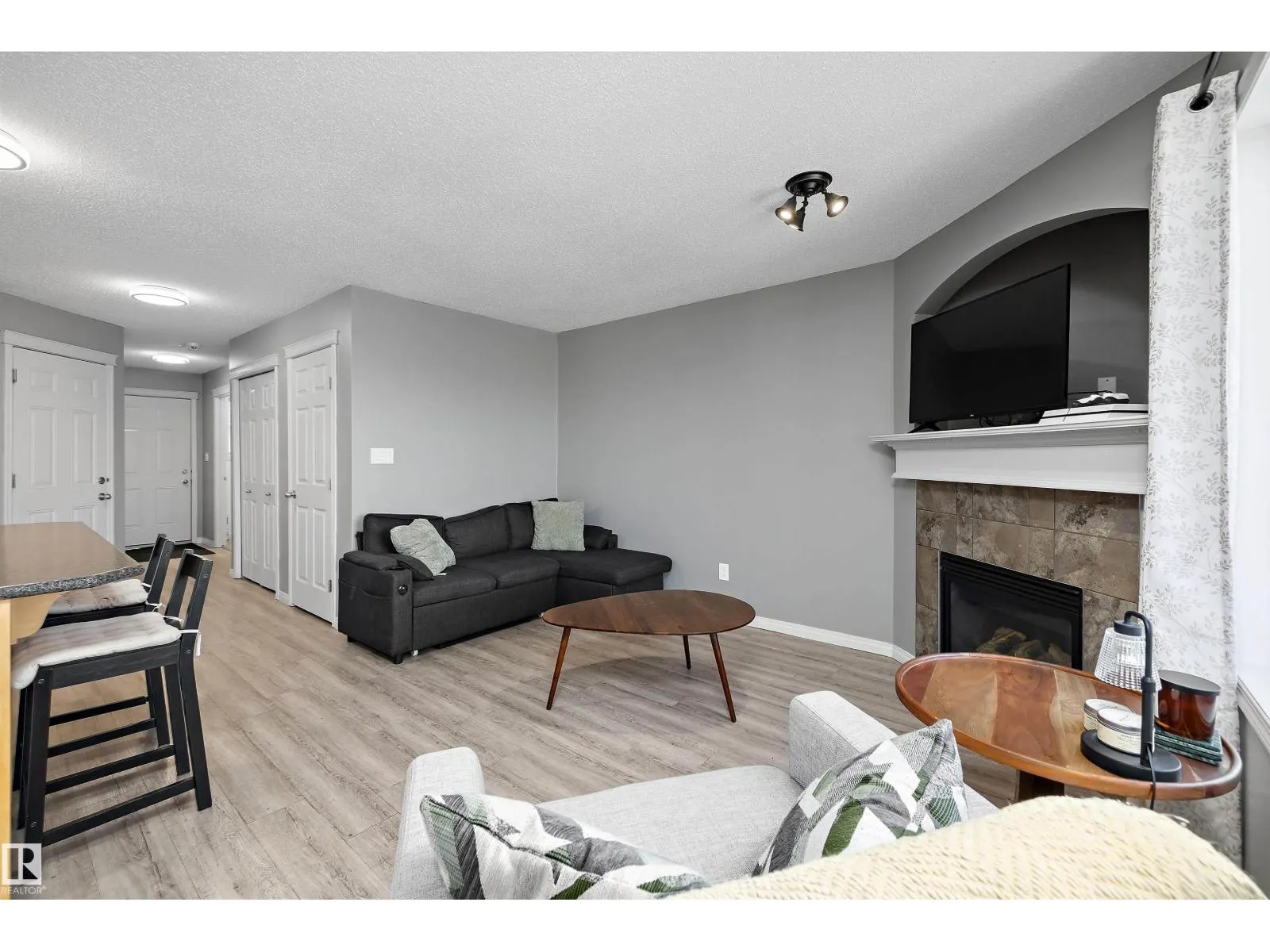 80 HARTWICK LD