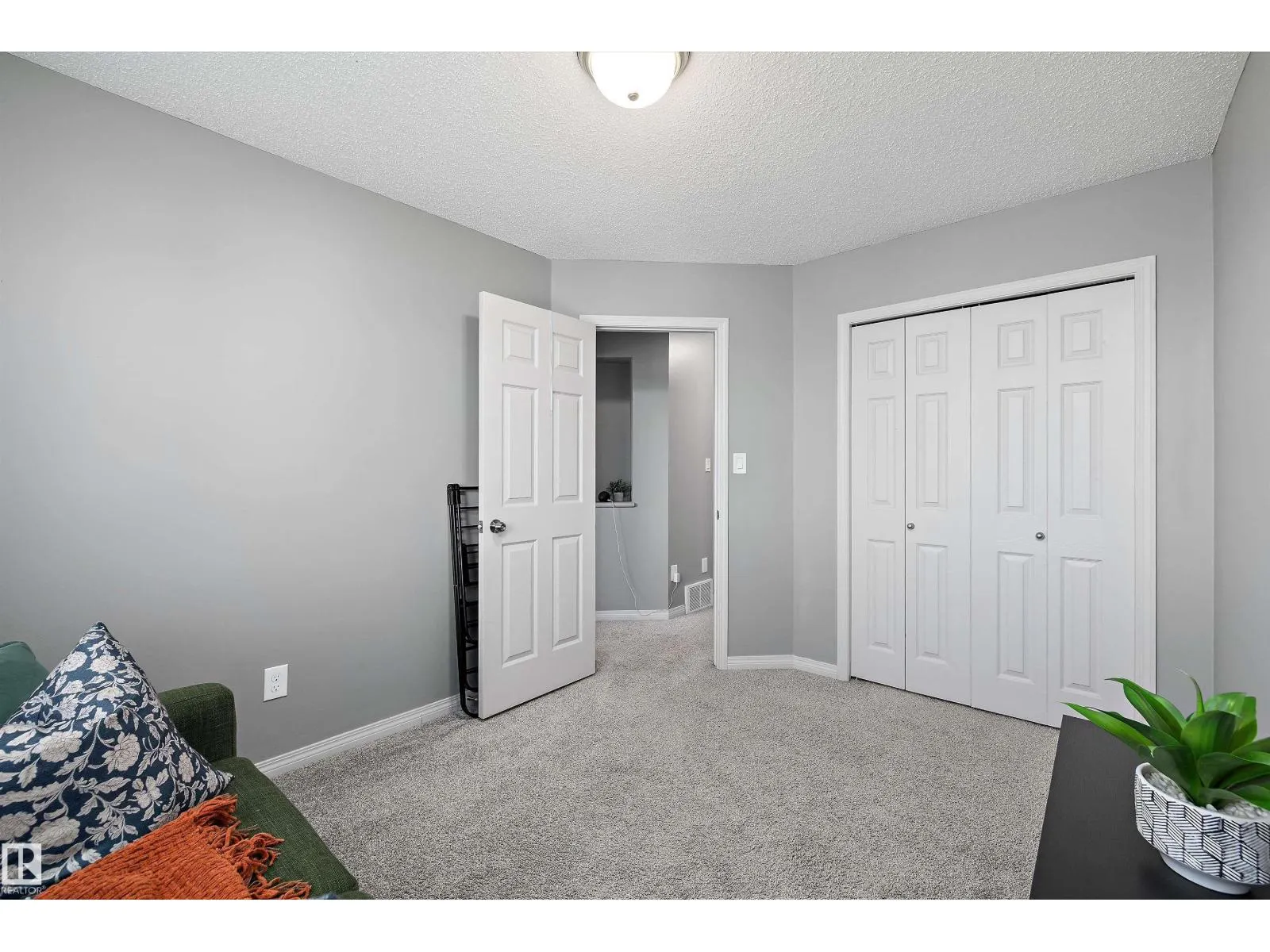 80 HARTWICK LD