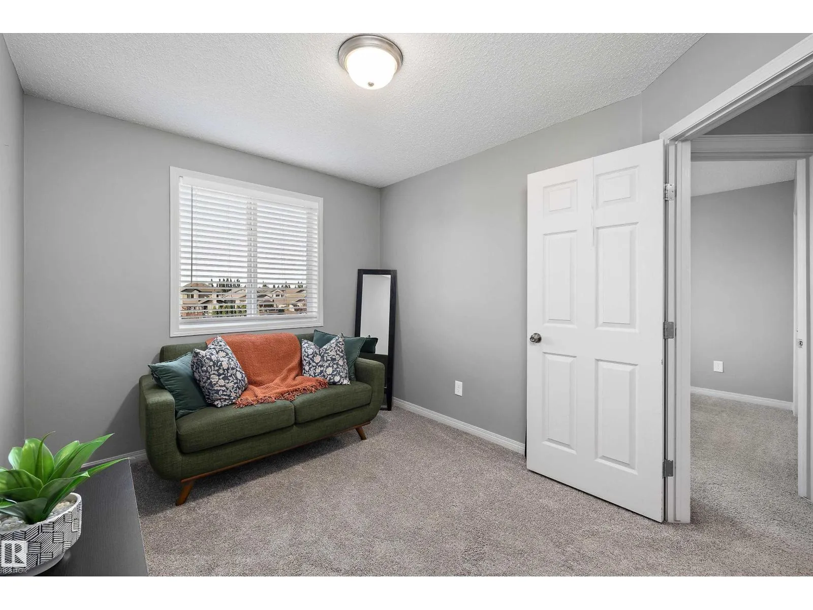 80 HARTWICK LD