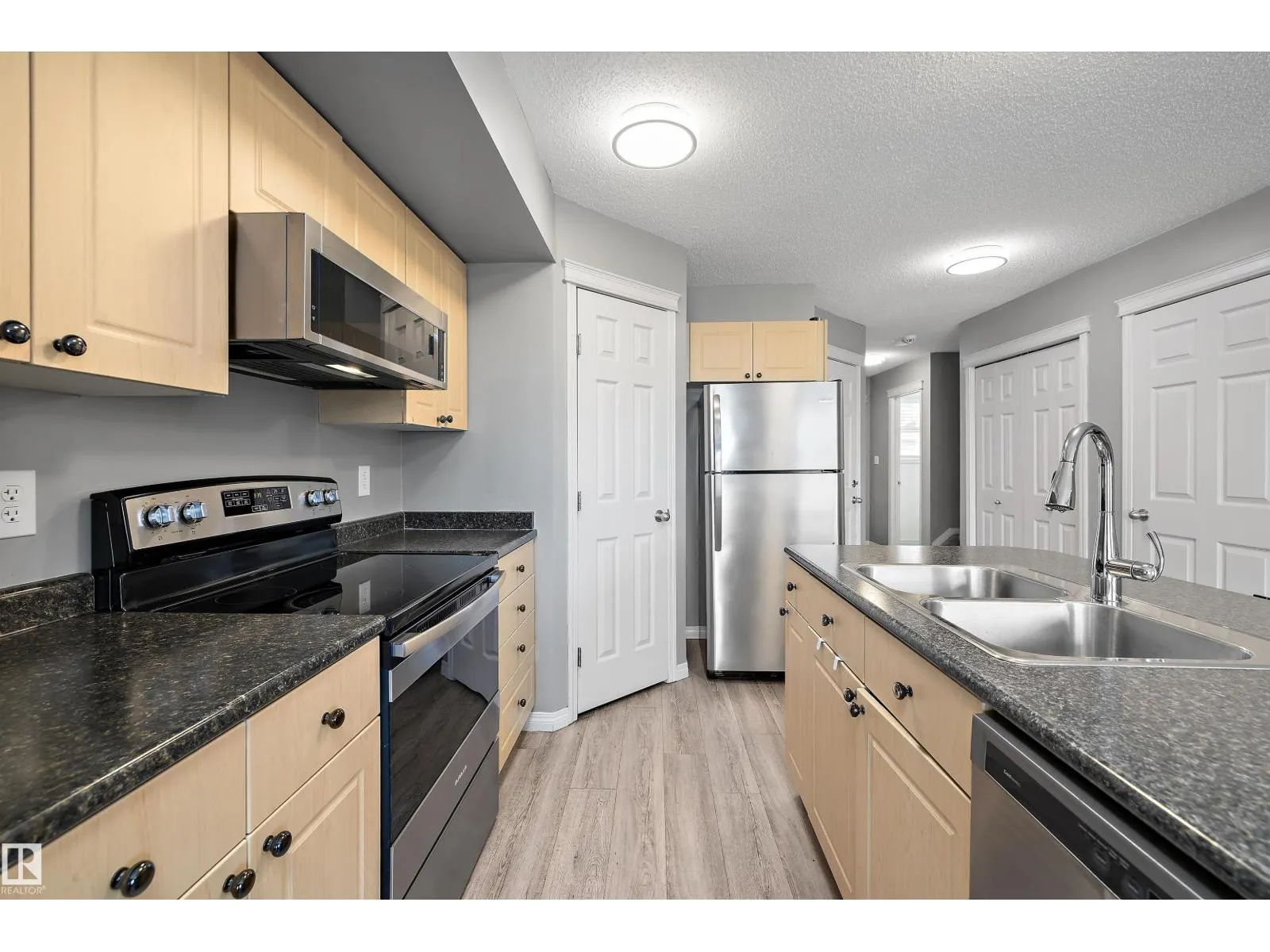 80 HARTWICK LD