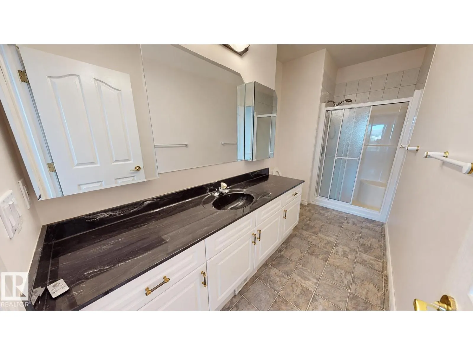 #323 Ravine Villas