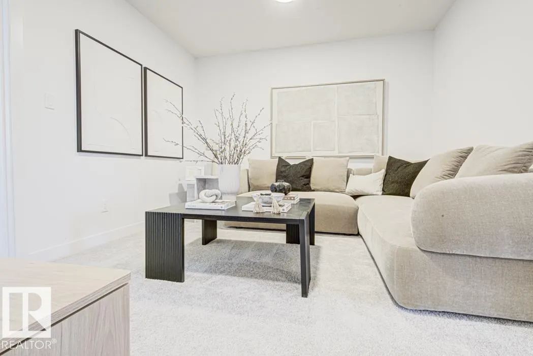 25 EMPRESS WY