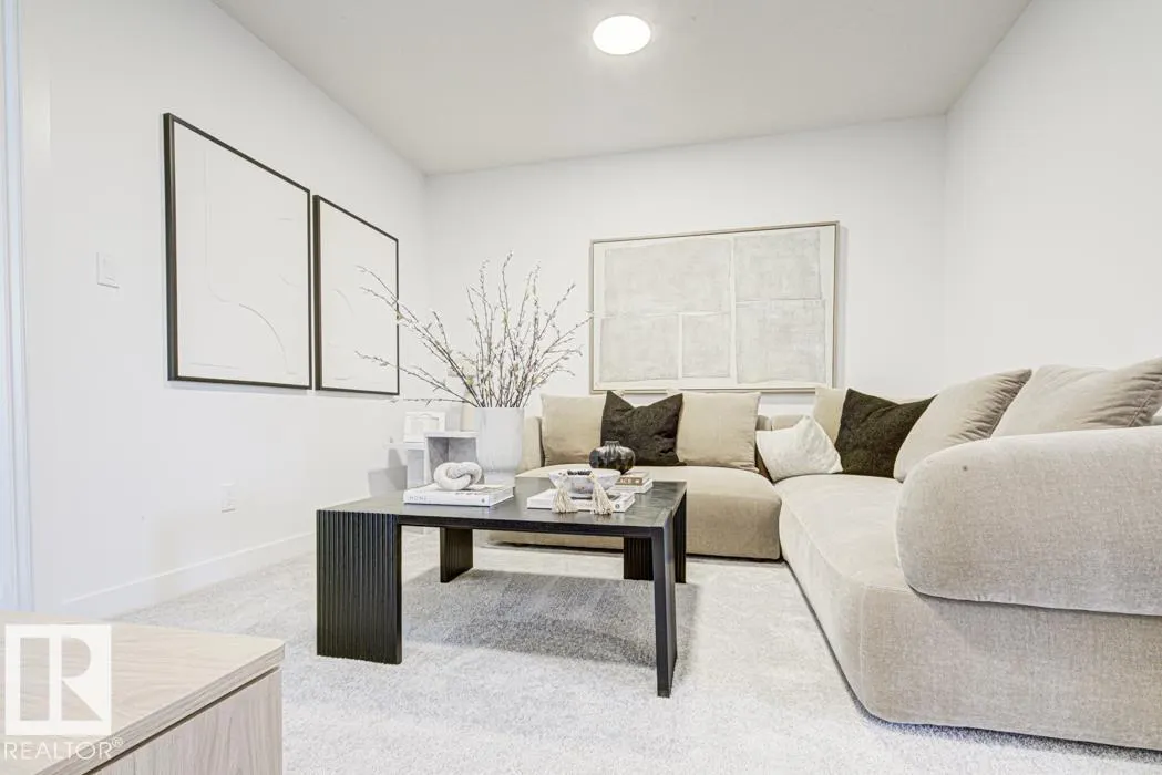 25 EMPRESS WY