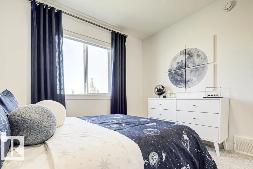 25 EMPRESS WY