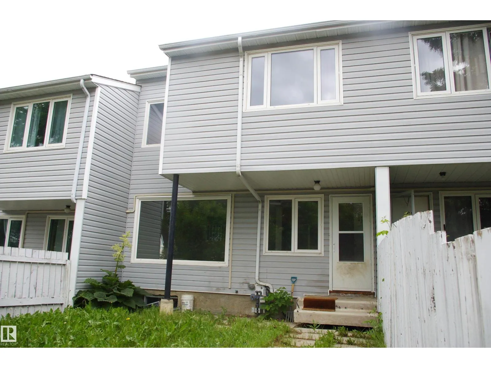 83 AMBERLY CO NW