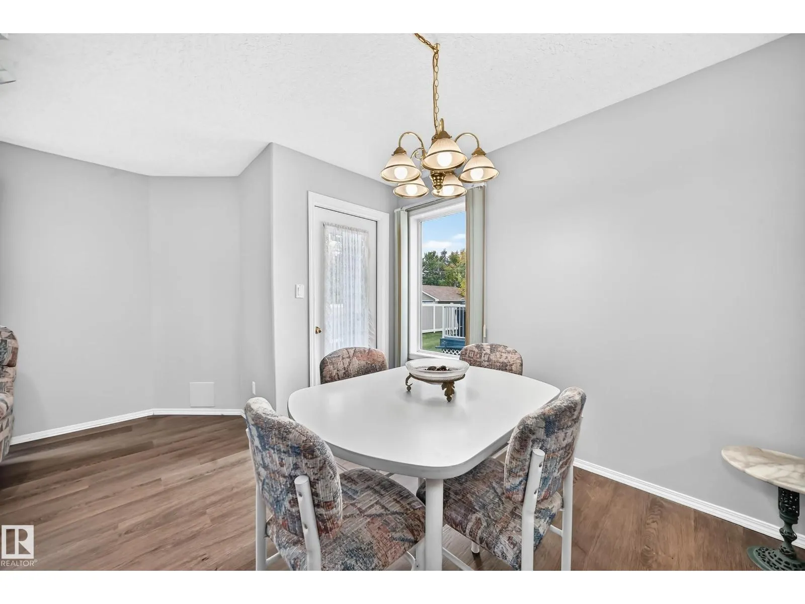 104 MAISONETTE VG