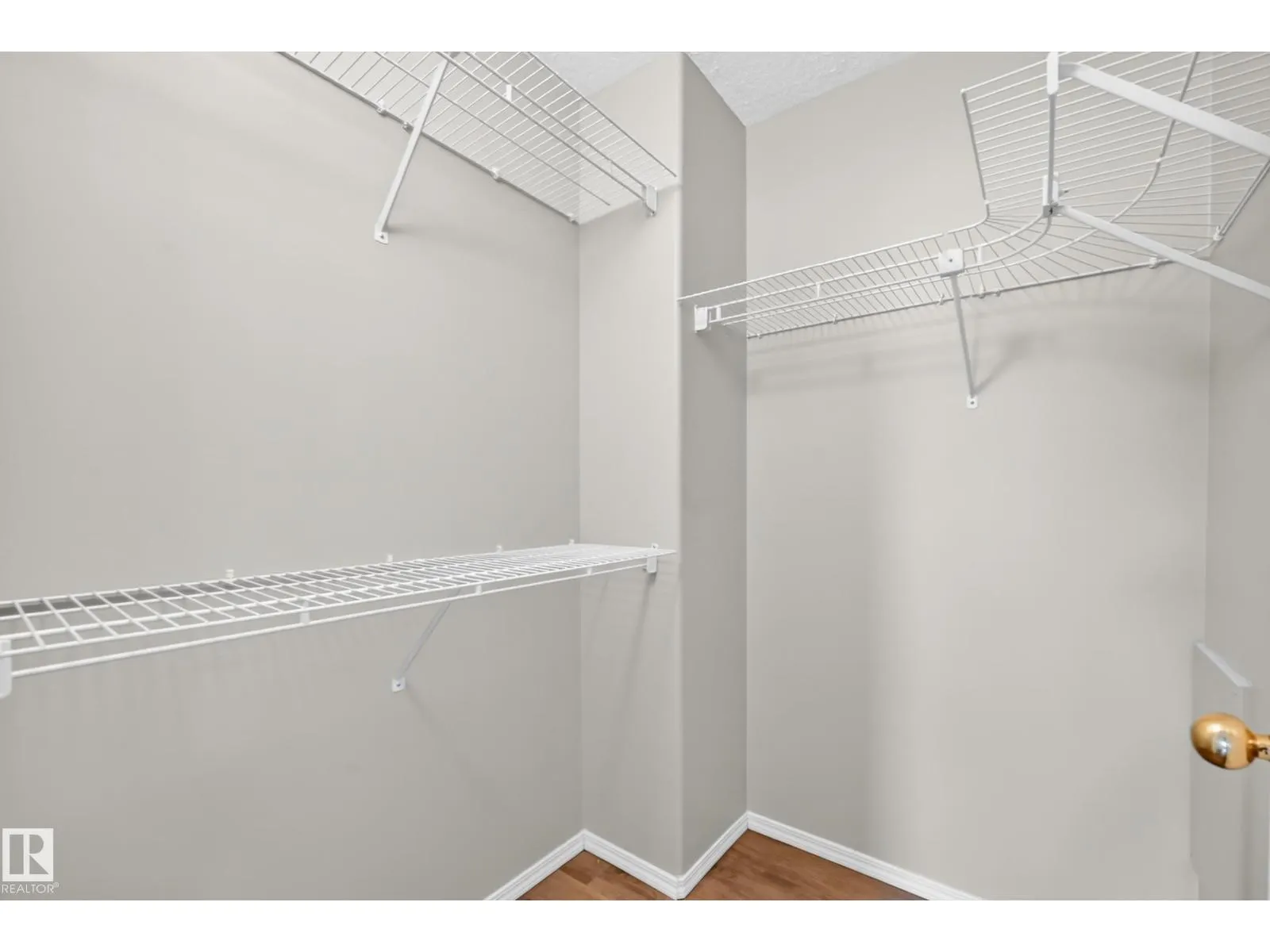 104 MAISONETTE VG