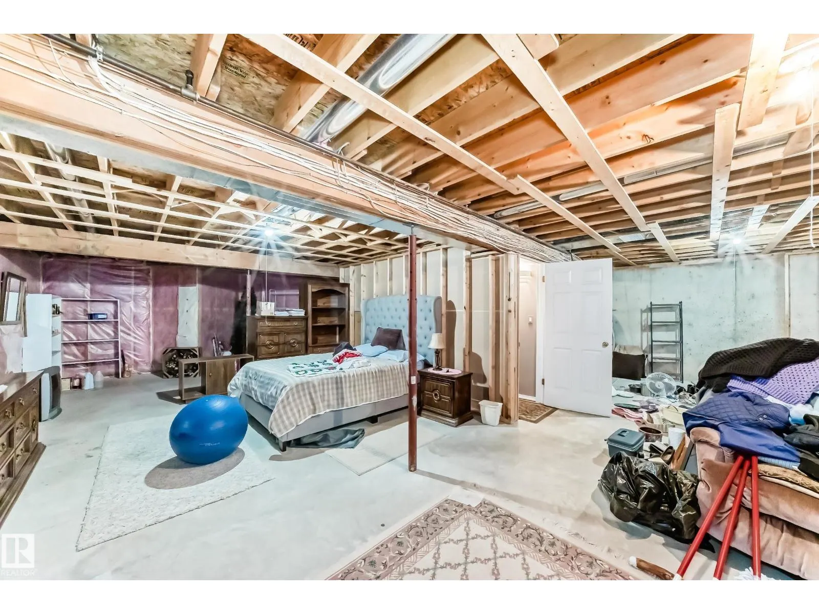 104 MAISONETTE VG