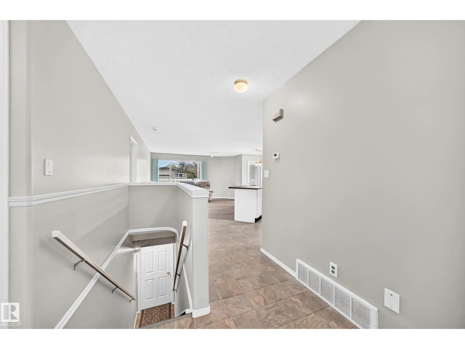 104 MAISONETTE VG