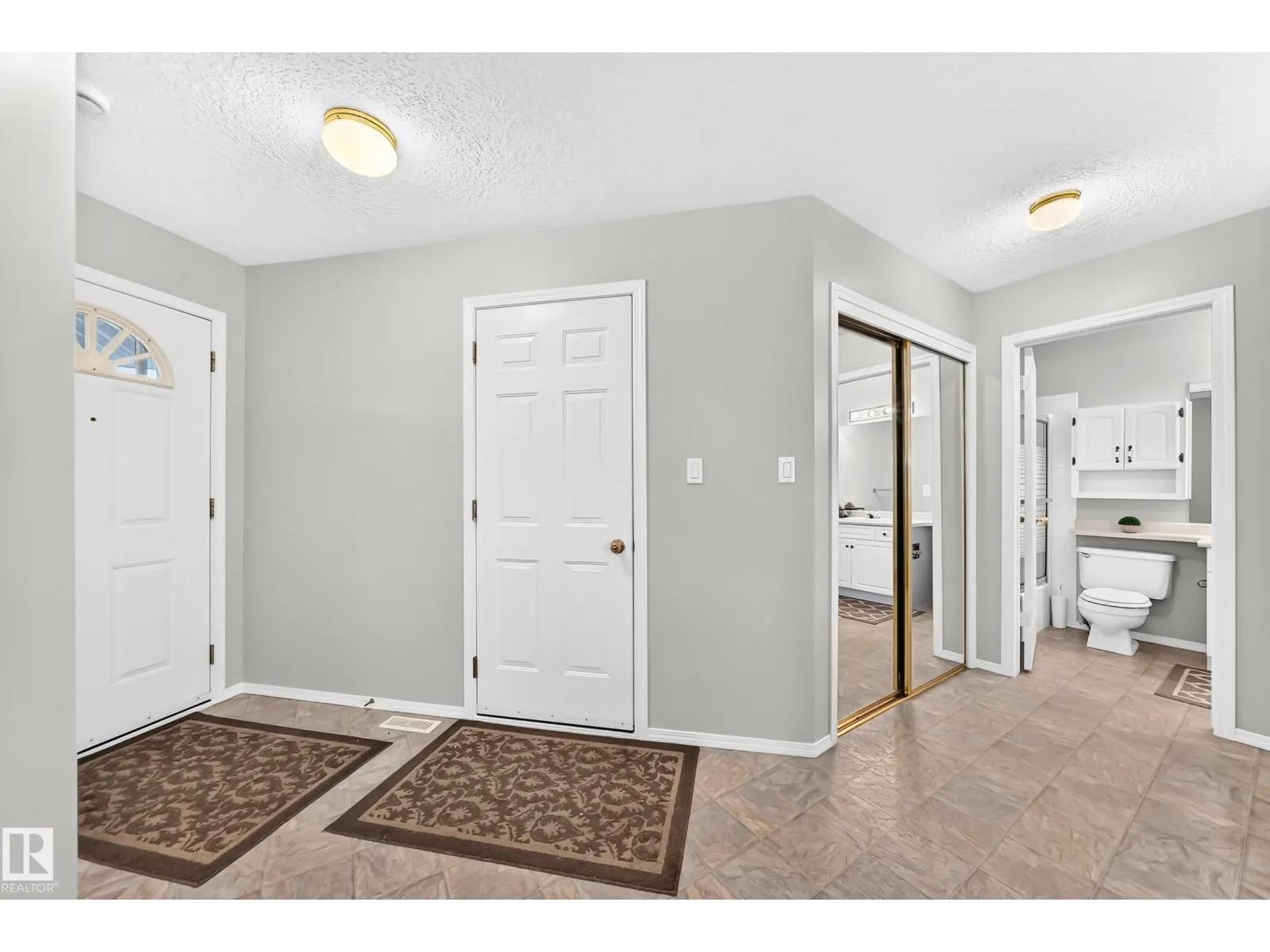 104 MAISONETTE VG