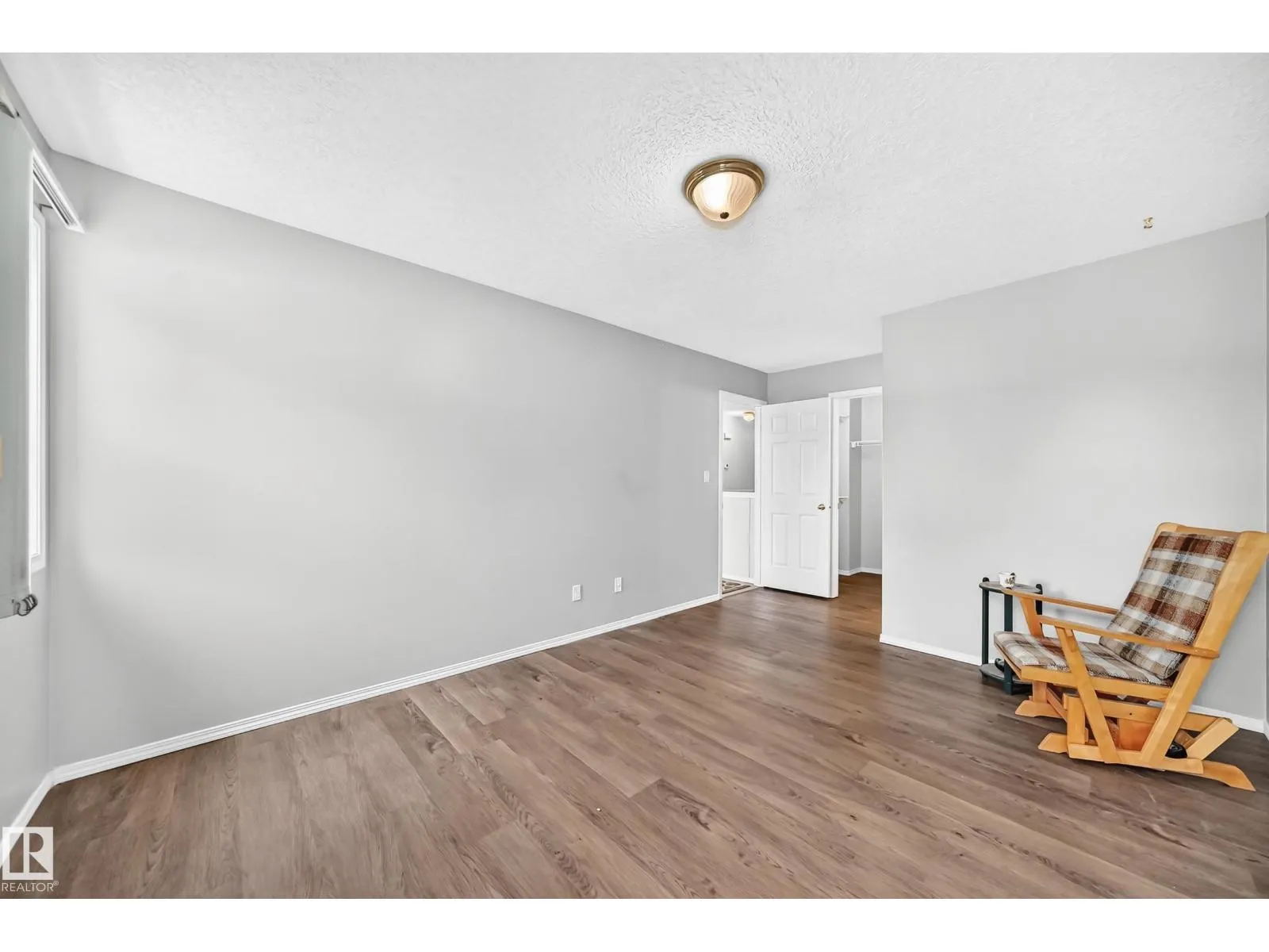 104 MAISONETTE VG