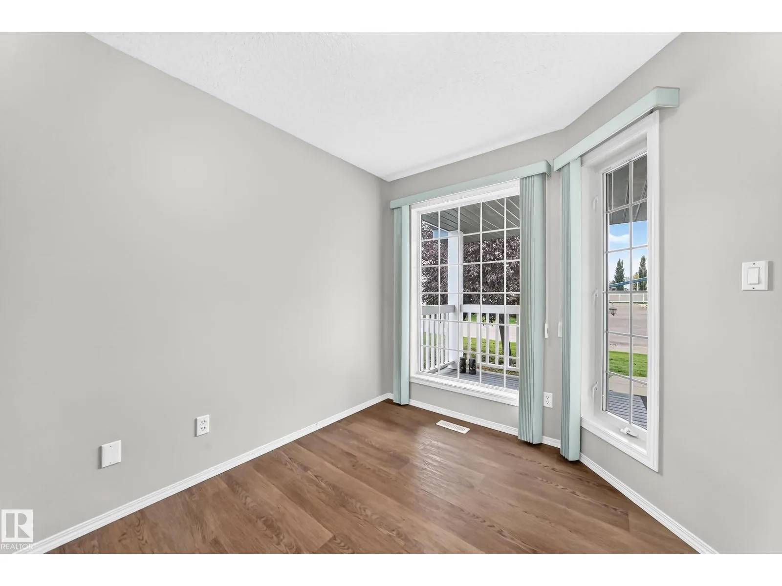 104 MAISONETTE VG
