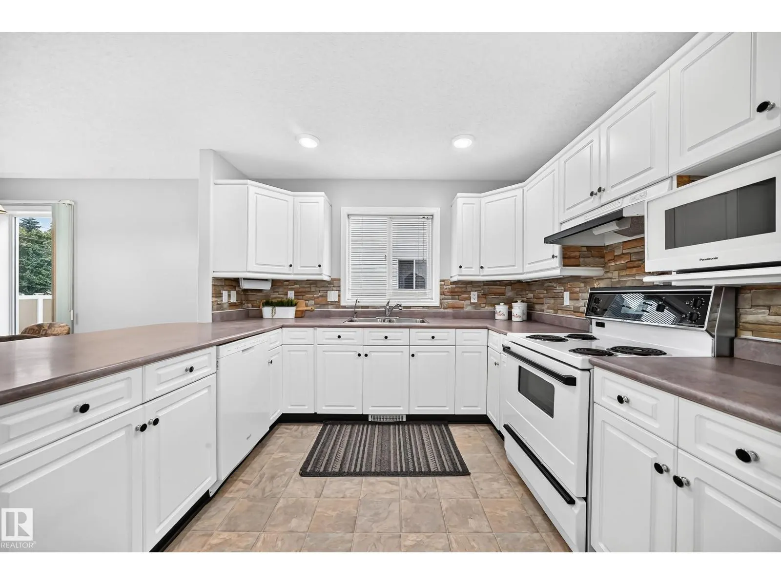 104 MAISONETTE VG