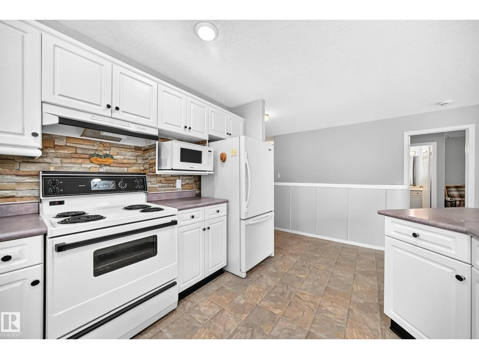 104 MAISONETTE VG
