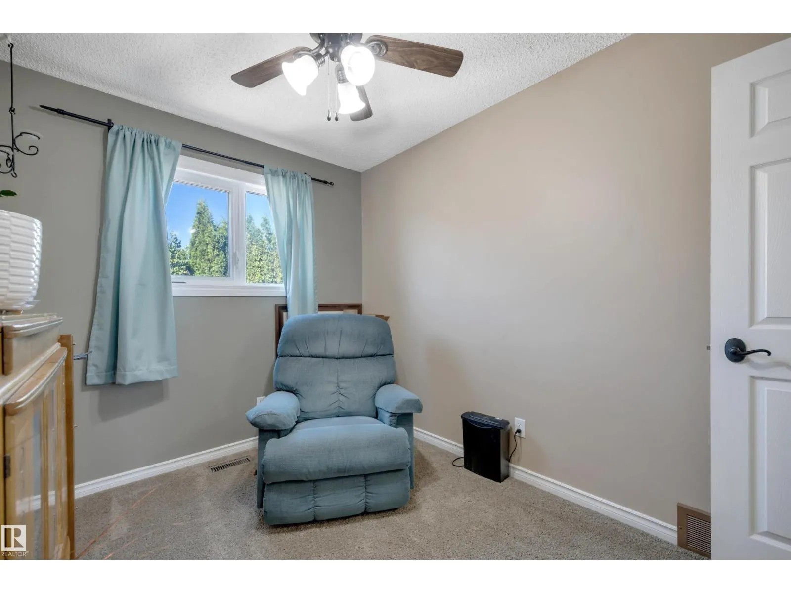 5735 152A AV NW