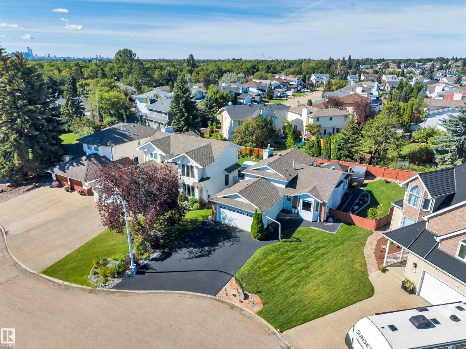 5735 152A AV NW