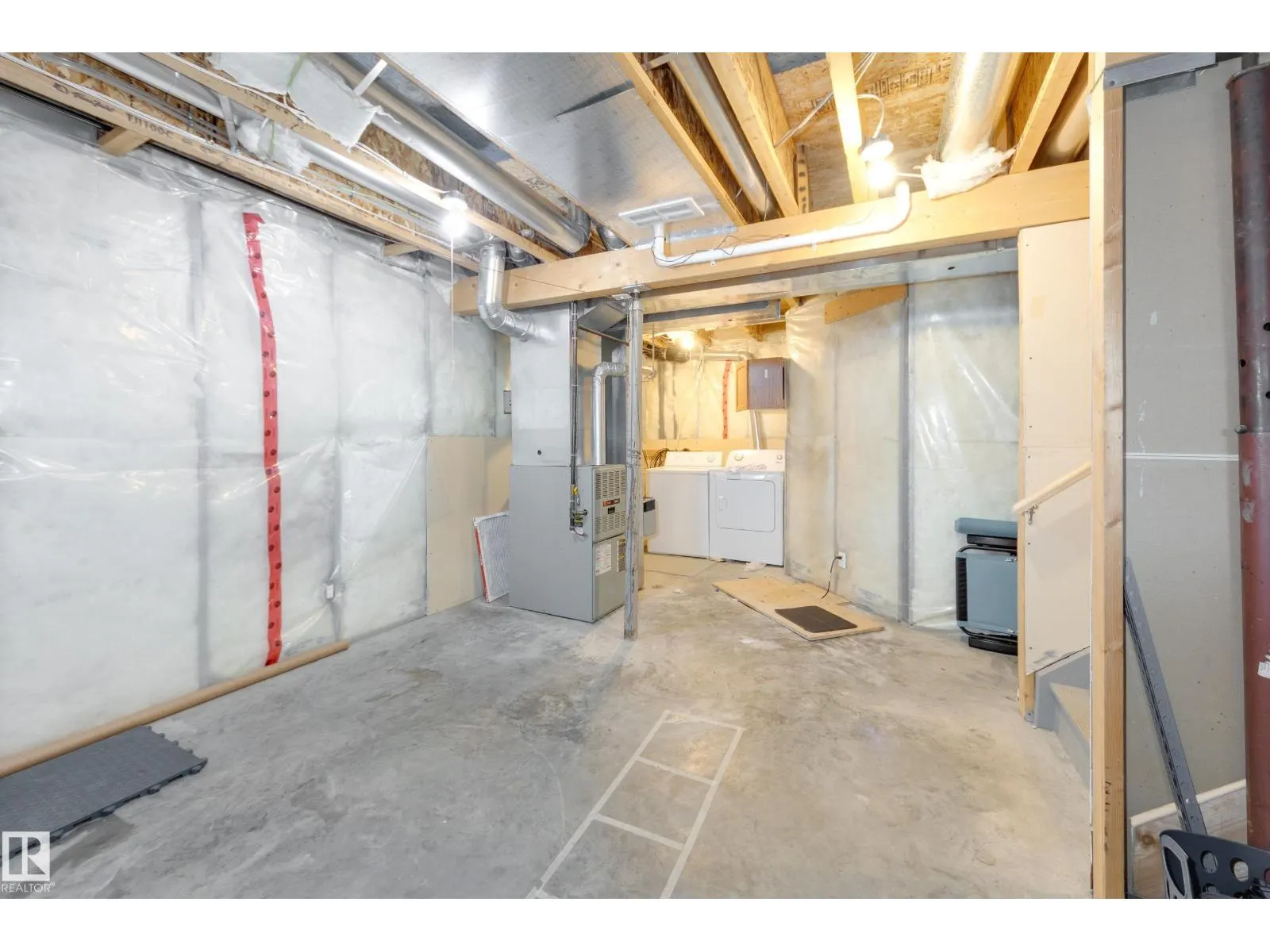 #11 115 CHESTERMERE DR