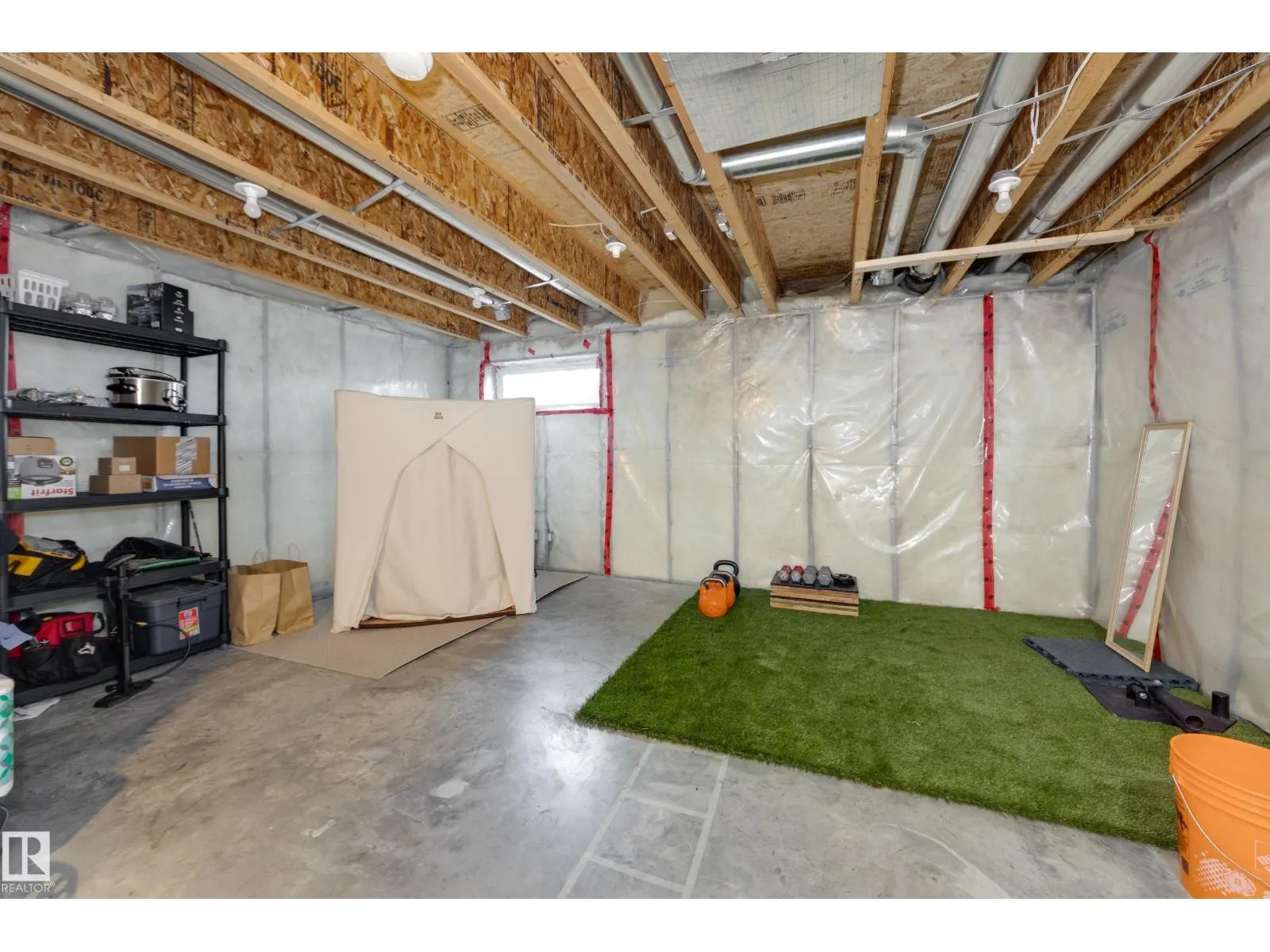 #11 115 CHESTERMERE DR