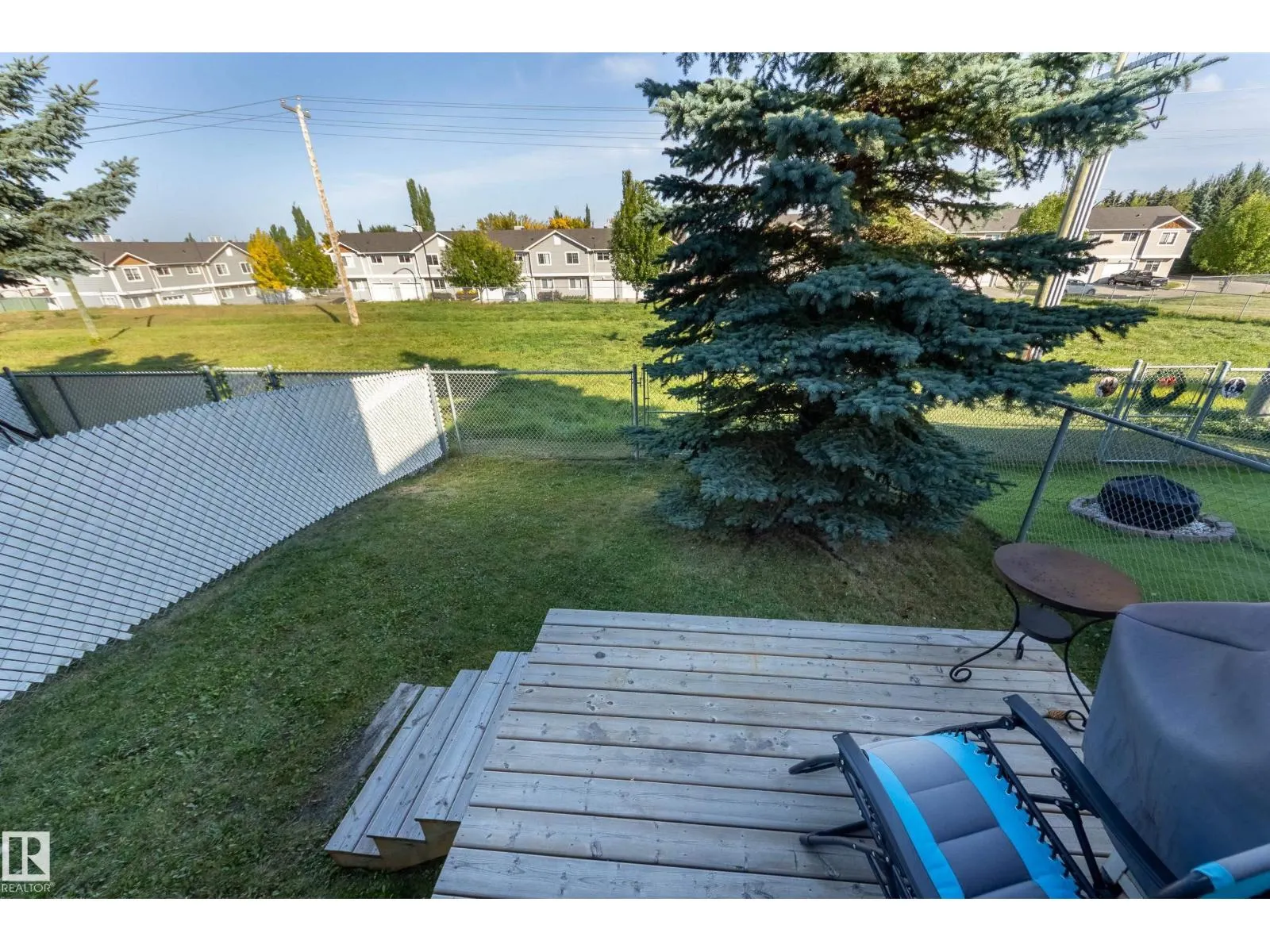 #11 115 CHESTERMERE DR