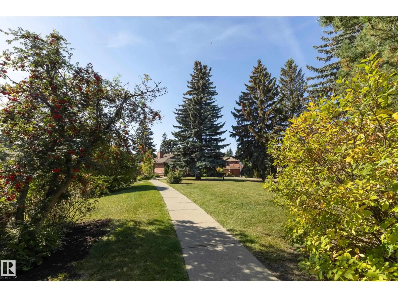 94 LACOMBE PT