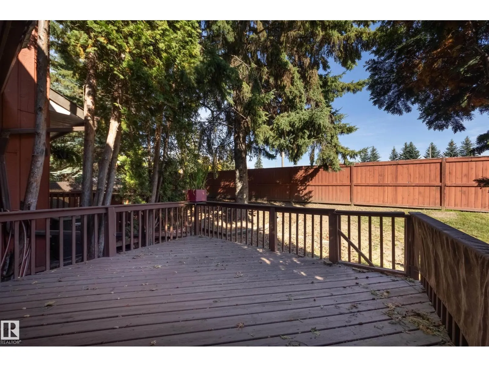 94 LACOMBE PT