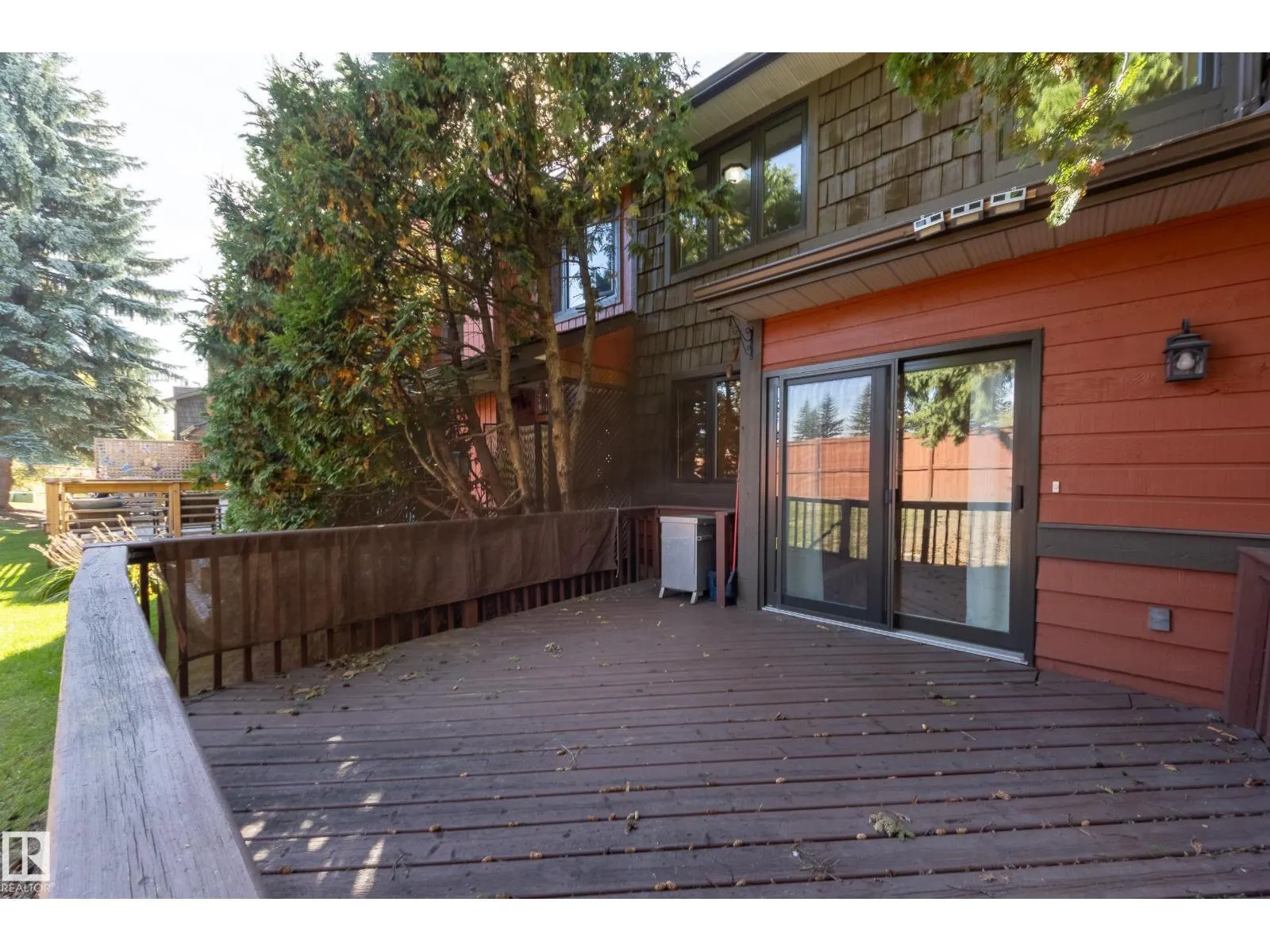 94 LACOMBE PT