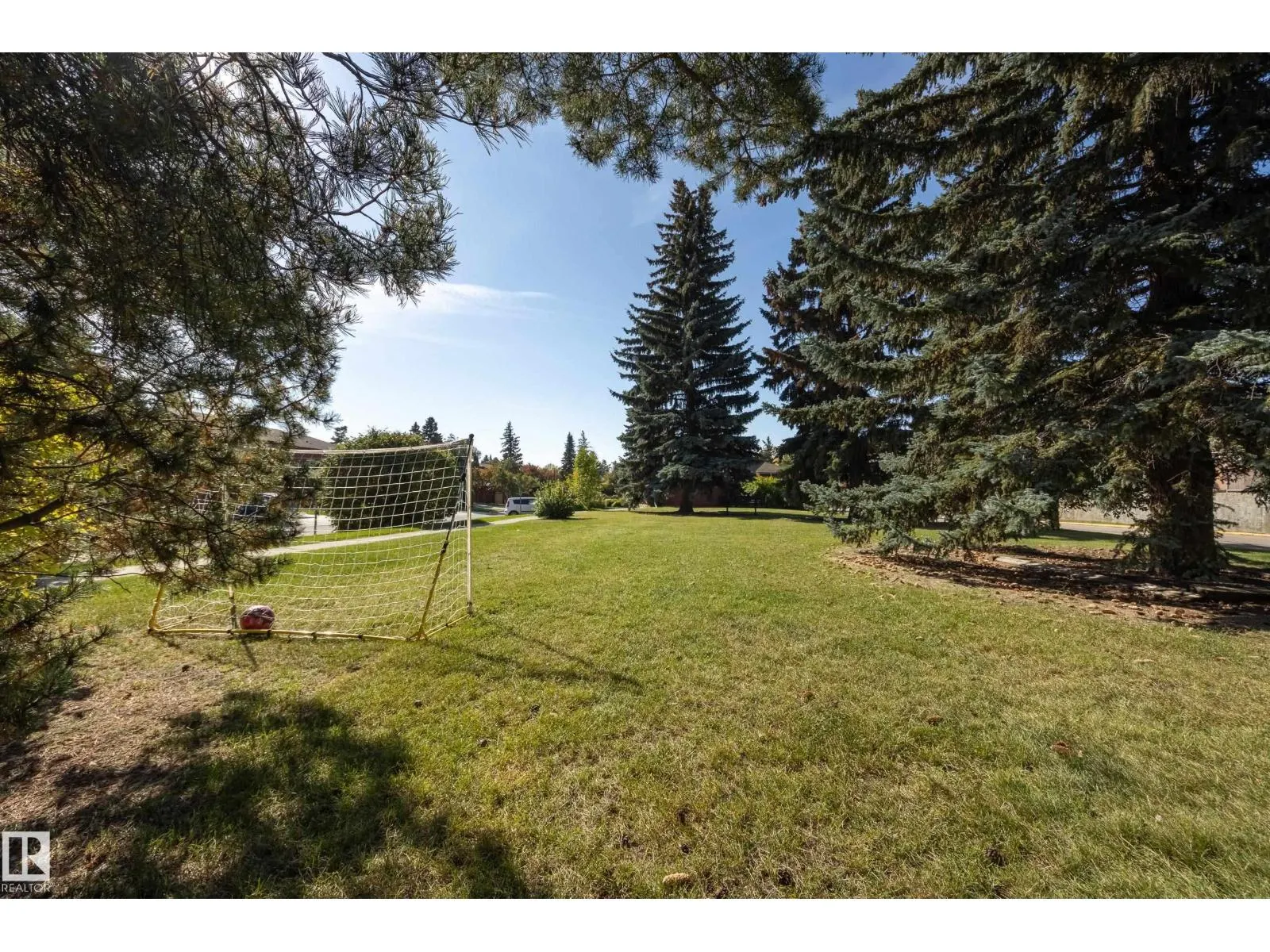 94 LACOMBE PT