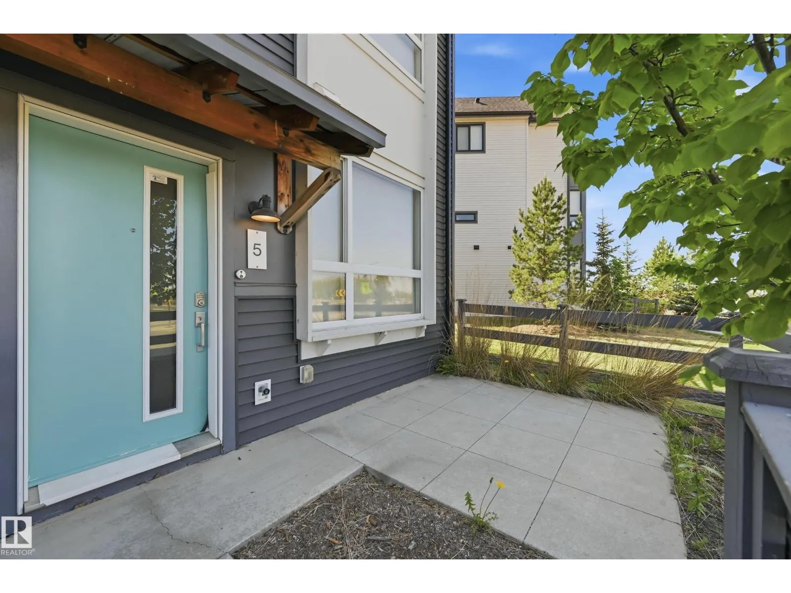 #5 100 JENSEN LAKES BV