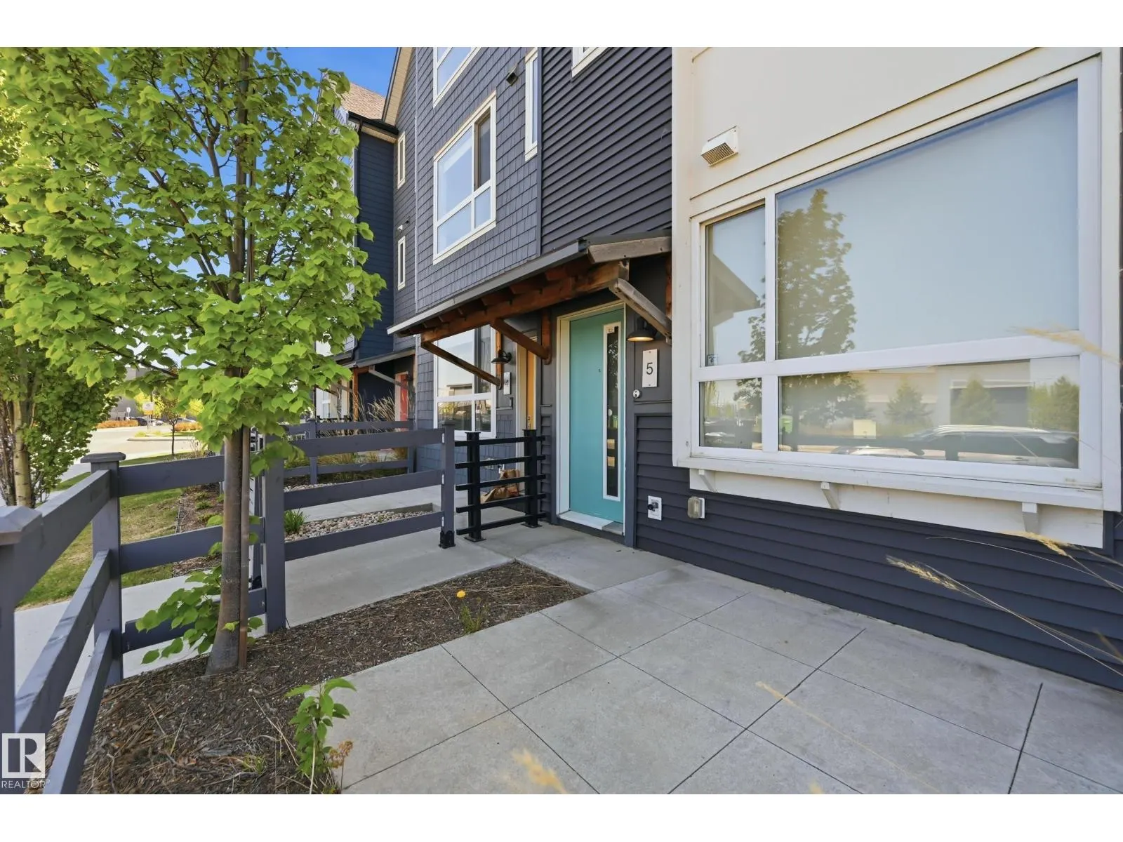 #5 100 JENSEN LAKES BV