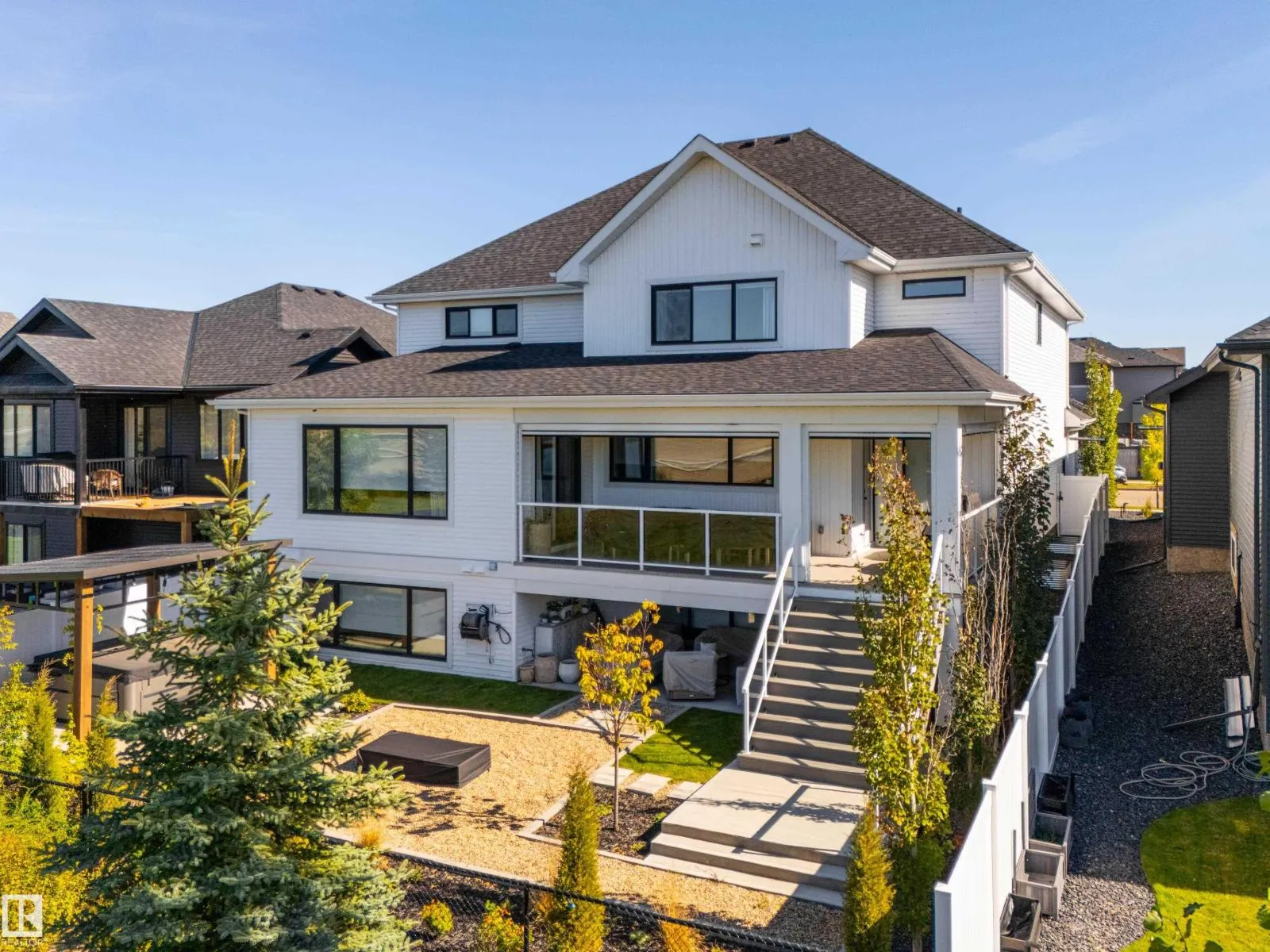 211 DEER PARK BV