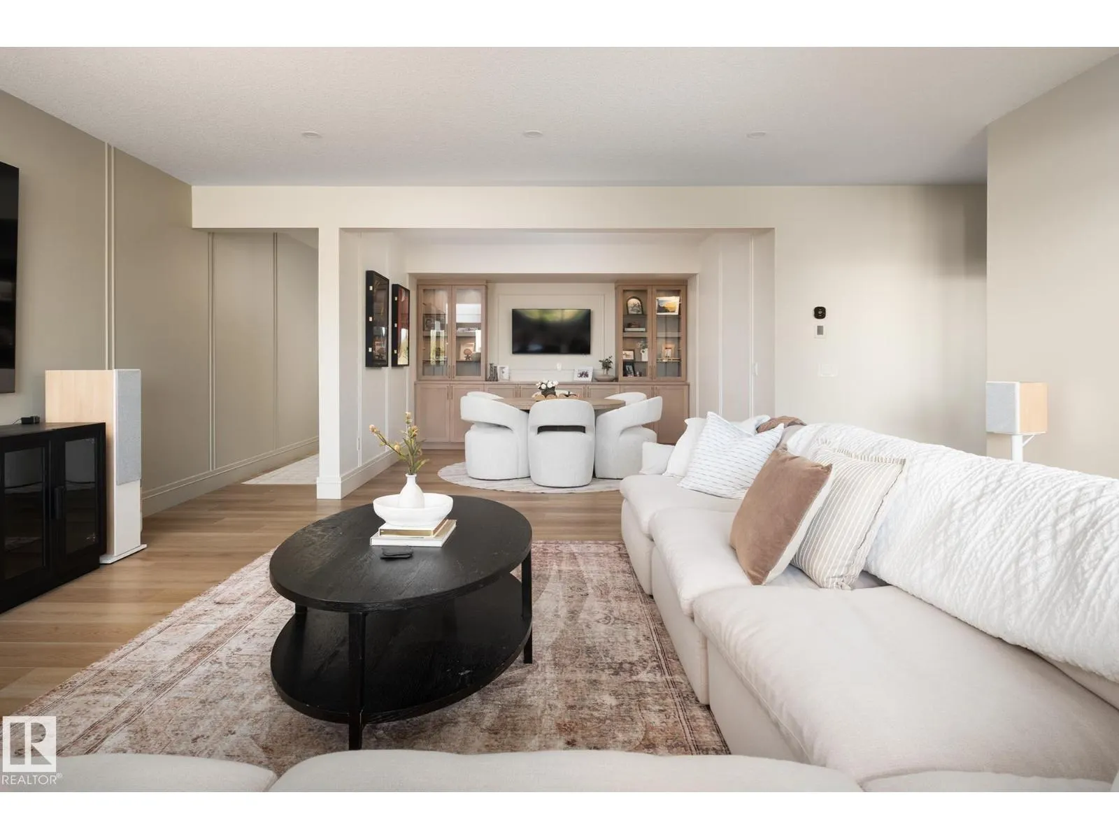 211 DEER PARK BV