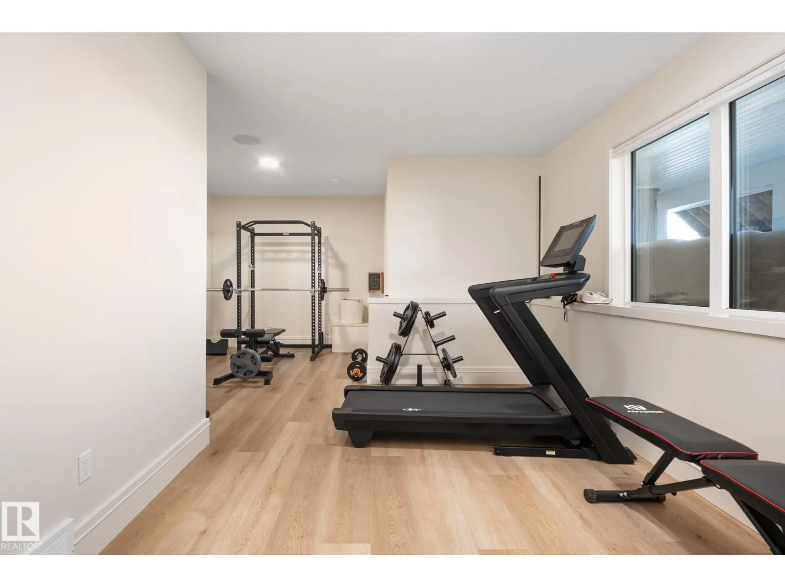 211 DEER PARK BV