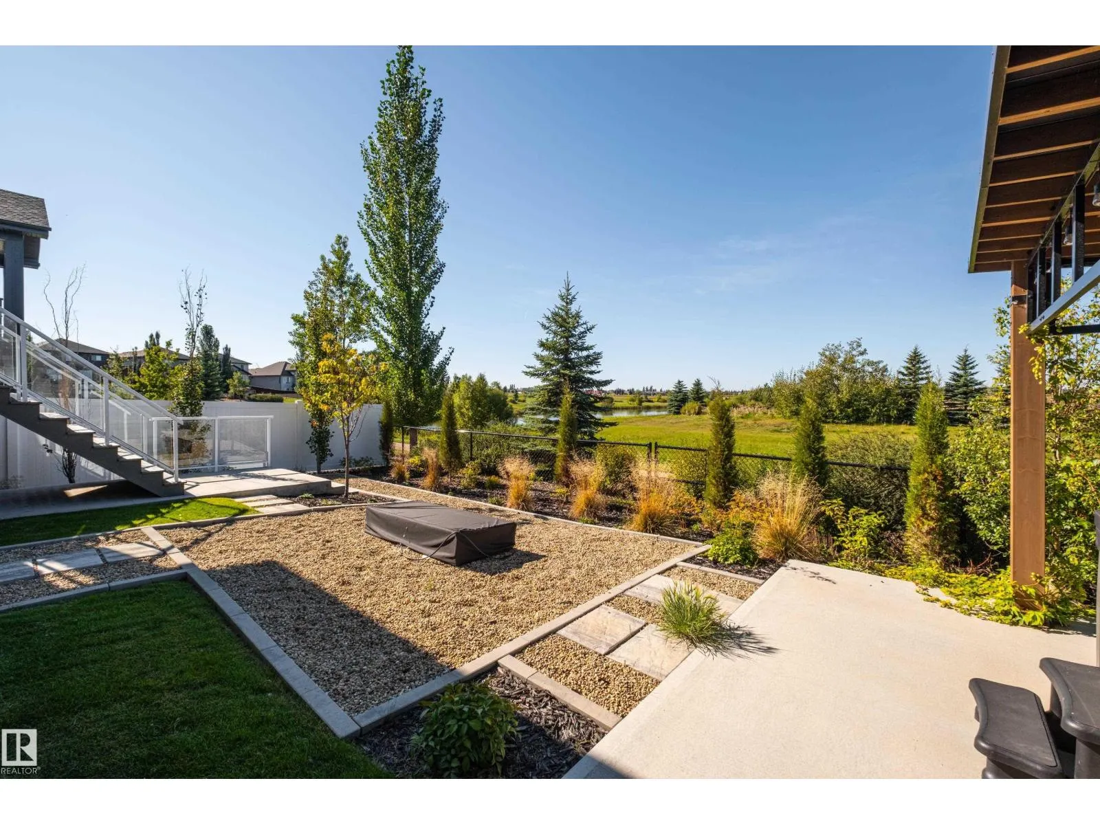 211 DEER PARK BV